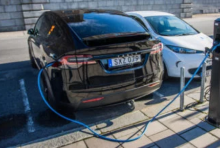 Stacja ładowania pojazdu